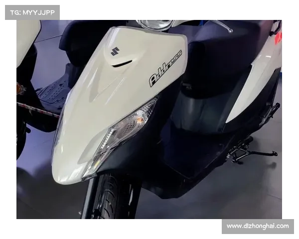 “神车”铃木UU125磨合期去爬爬山 “神车”铃木UU125磨合期去爬爬山